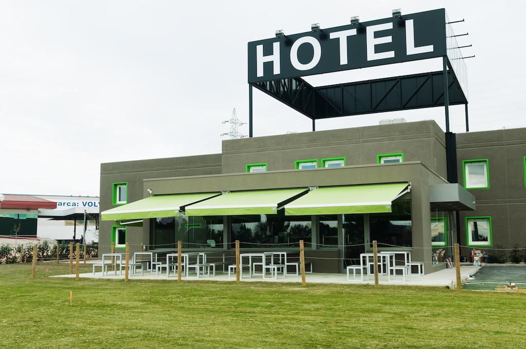 Hotel Ibis Styles Lleida Torrefarrera Eksteriør billede