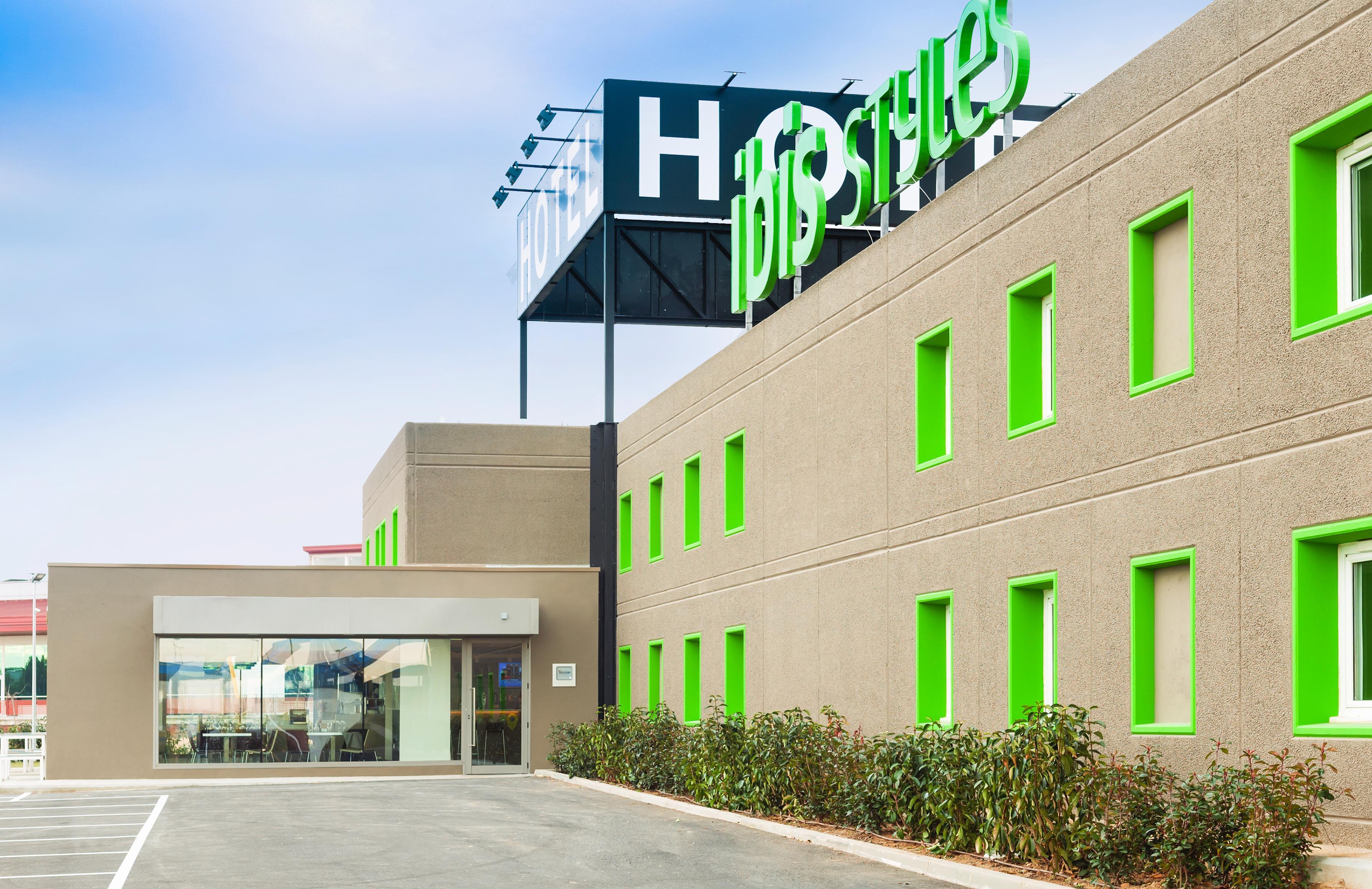 Hotel Ibis Styles Lleida Torrefarrera Eksteriør billede