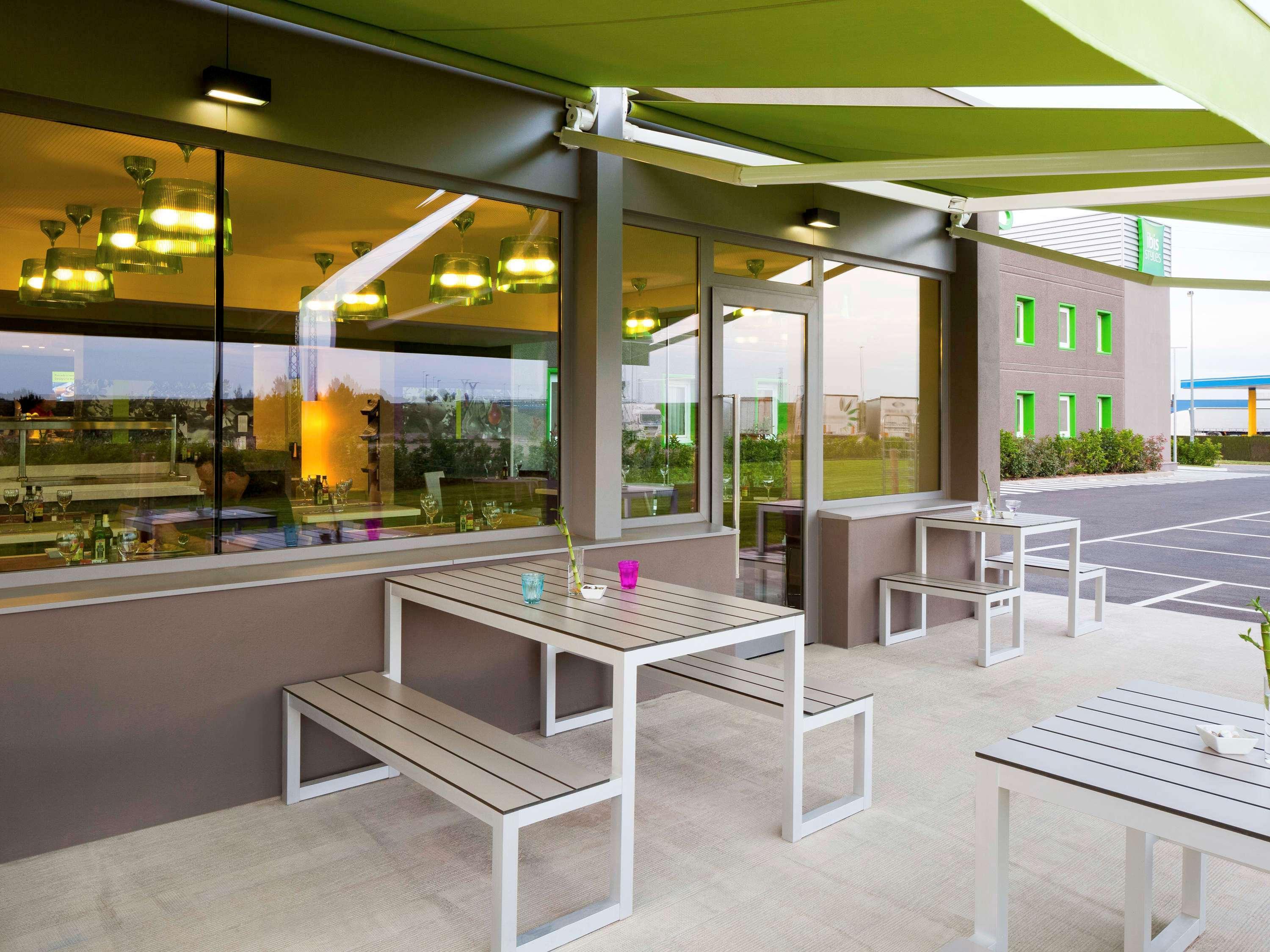 Hotel Ibis Styles Lleida Torrefarrera Eksteriør billede