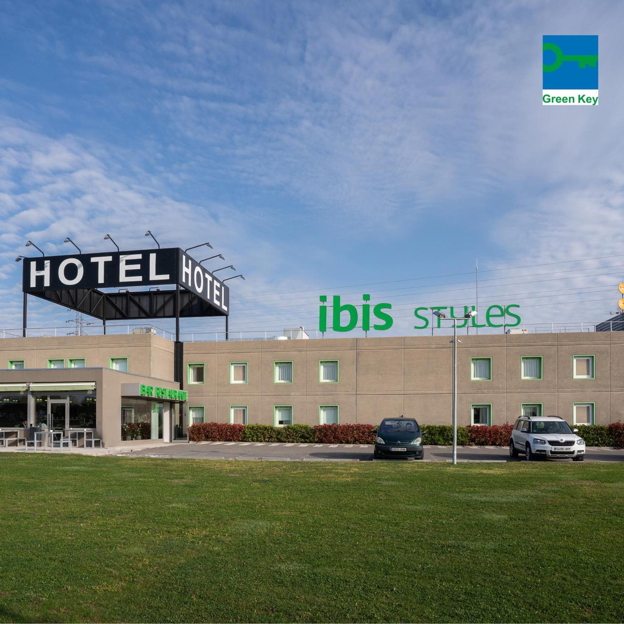 Hotel Ibis Styles Lleida Torrefarrera Eksteriør billede